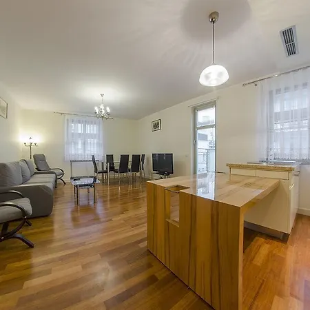 Dom & House - Monte Cassino Apartment